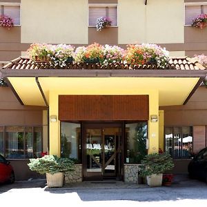 Family Hotel Como Rivisondoli